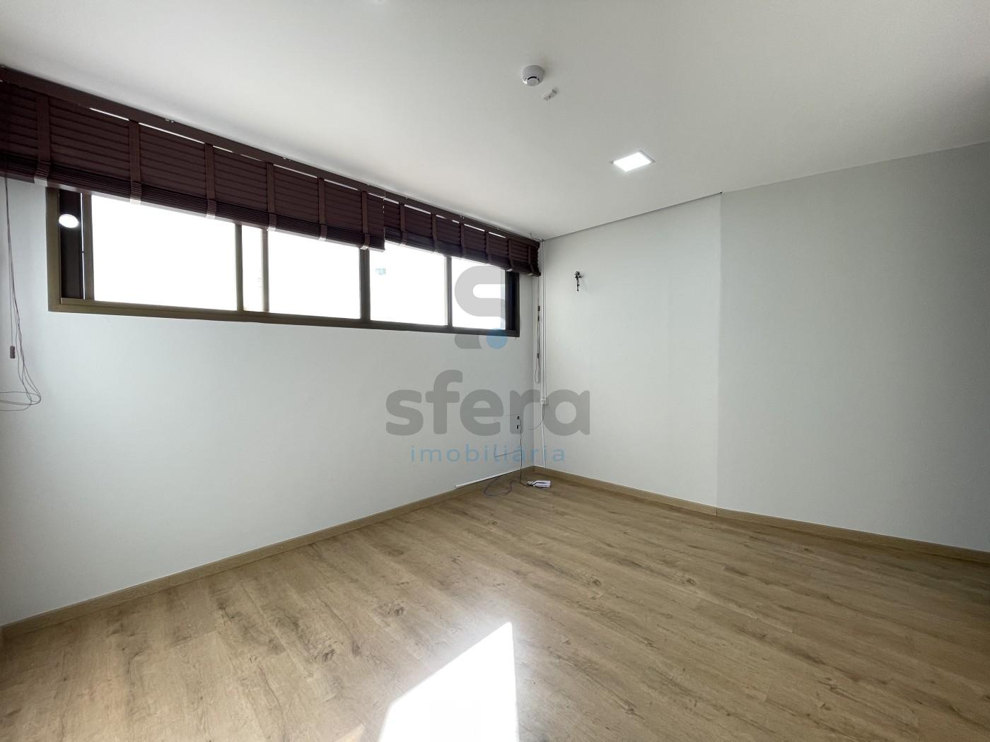Sala Comercial para Locação, Presidente Prudente / SP, bairro Centro, 4 banheiros, 2 vagas de garagem, área total 250 m², área útil 190 m²