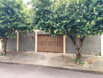 Casa para Venda, em Presidente Prudente, bairro Jardim Everest, 2 dormitrios, 2 banheiros, 1 sute, 4 vagas